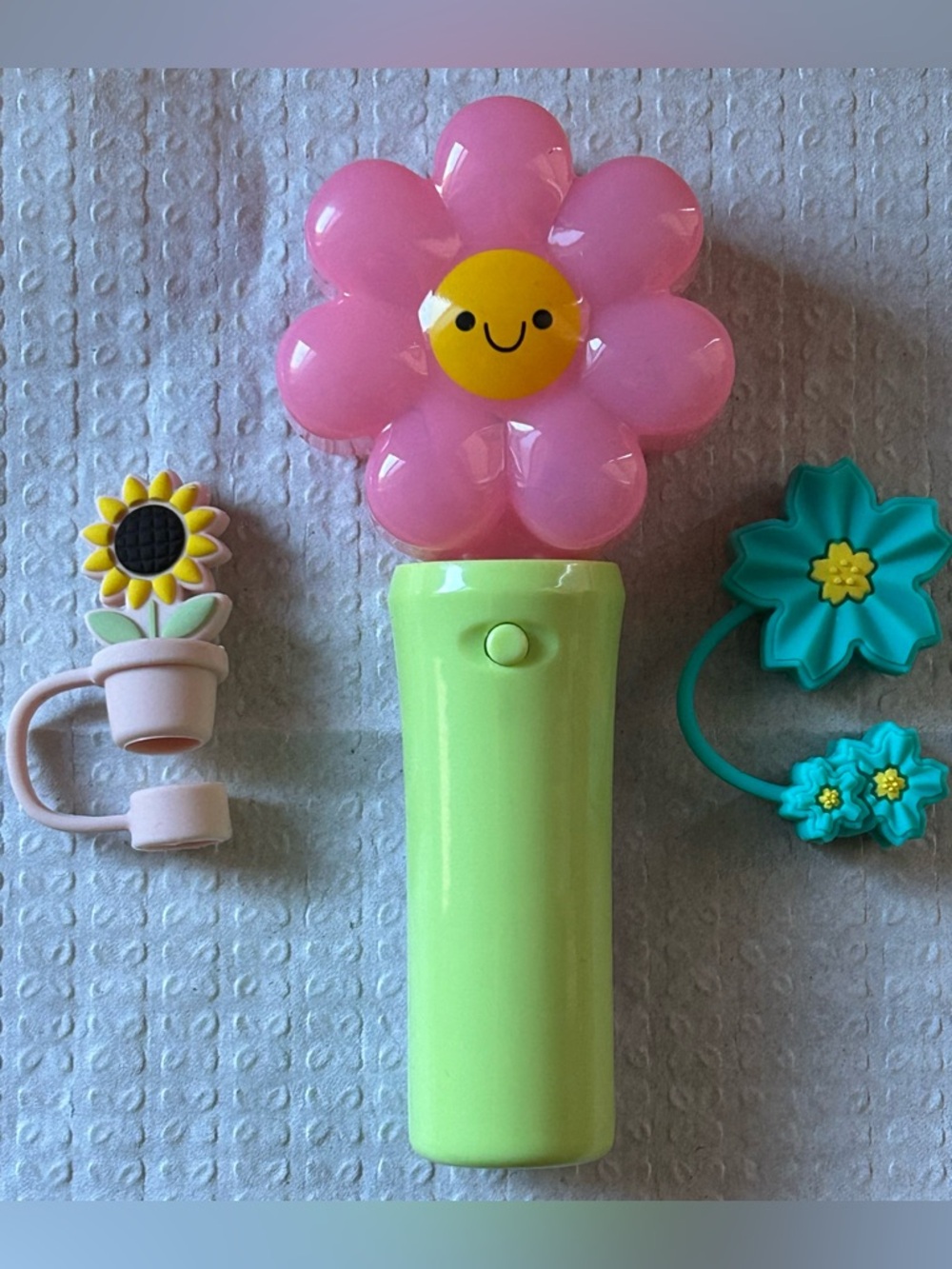 NEW!! Spring Has Spring Straw Topper And Light Up Flower Set (NWT)